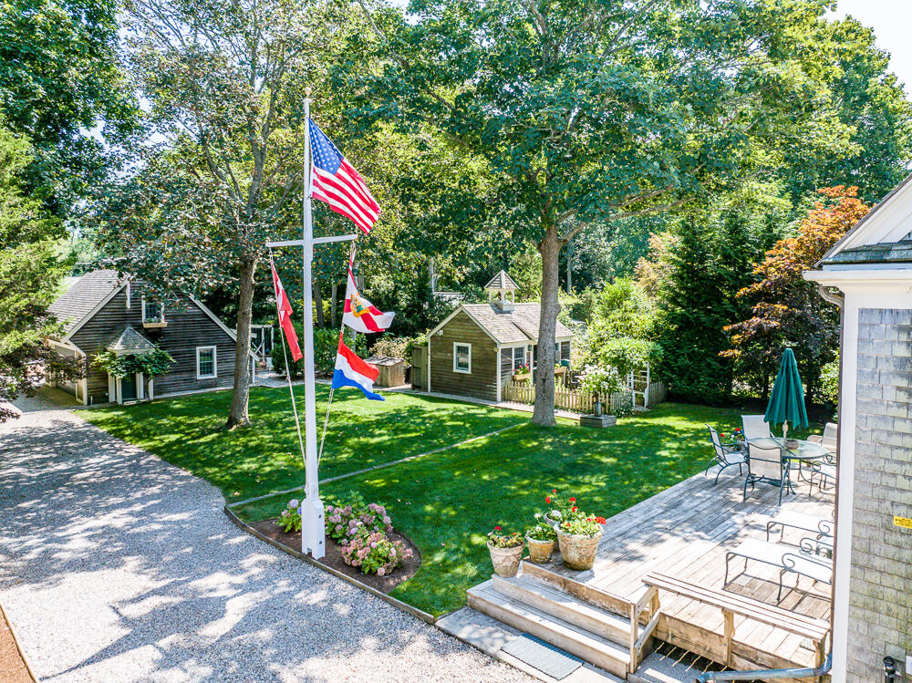 1016 W West Yarmouth Road, Yarmouth Port