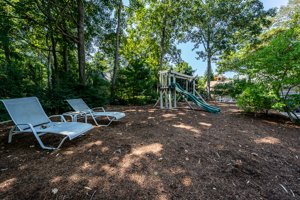 1016 W West Yarmouth Road, Yarmouth Port