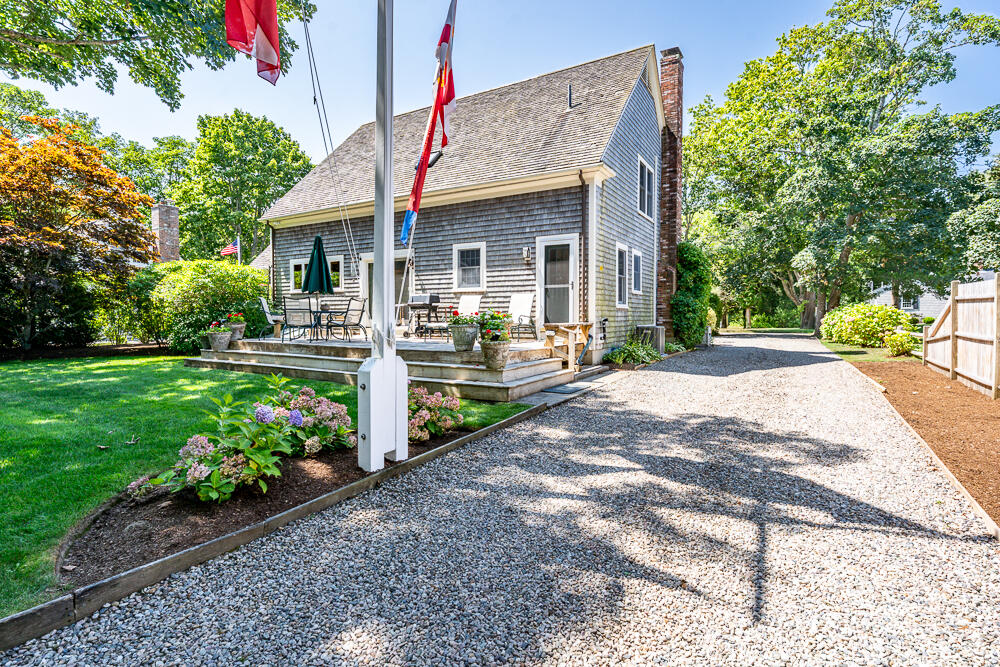 1016 W West Yarmouth Road, Yarmouth Port