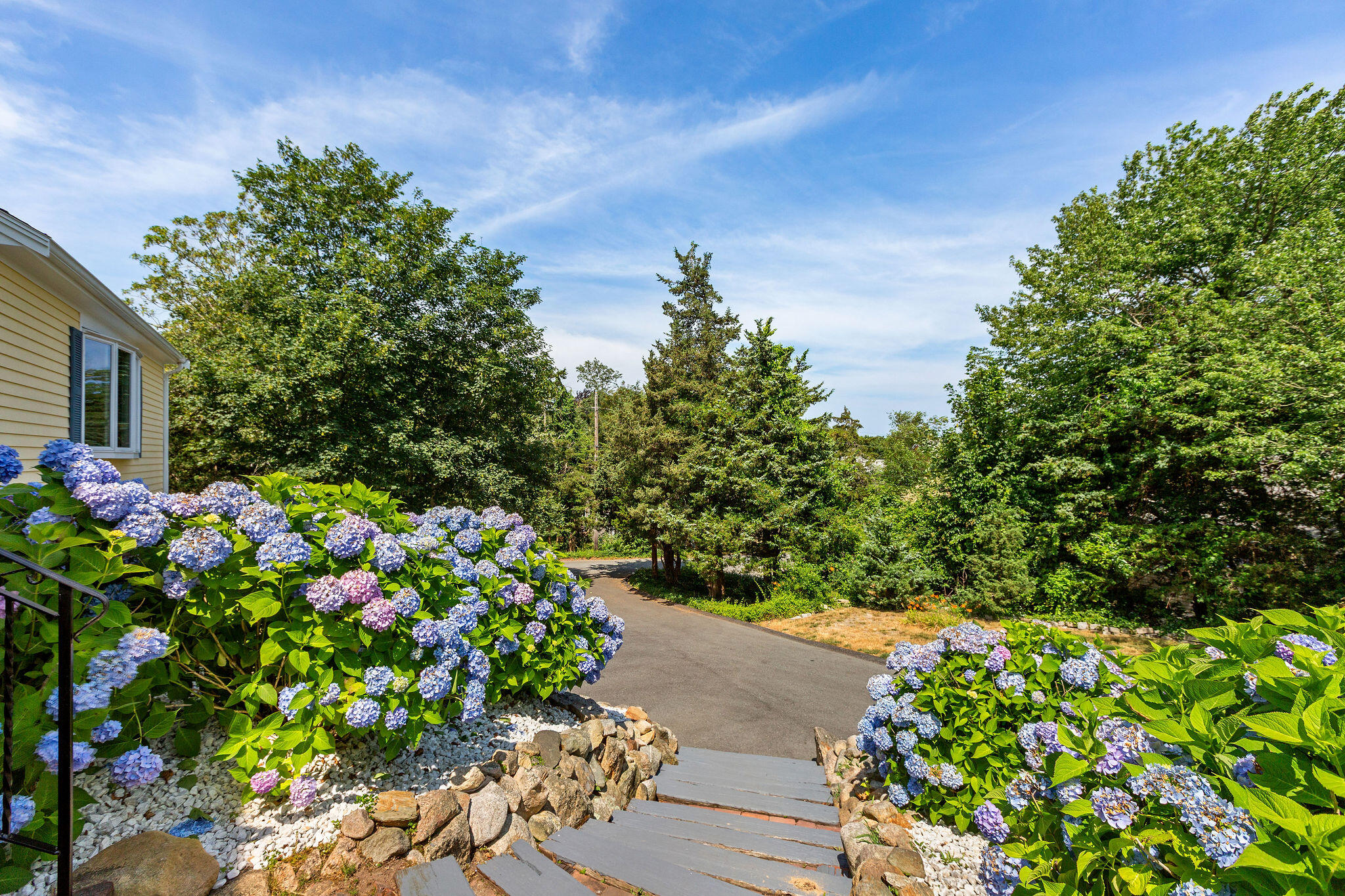 10 Briarfield Road