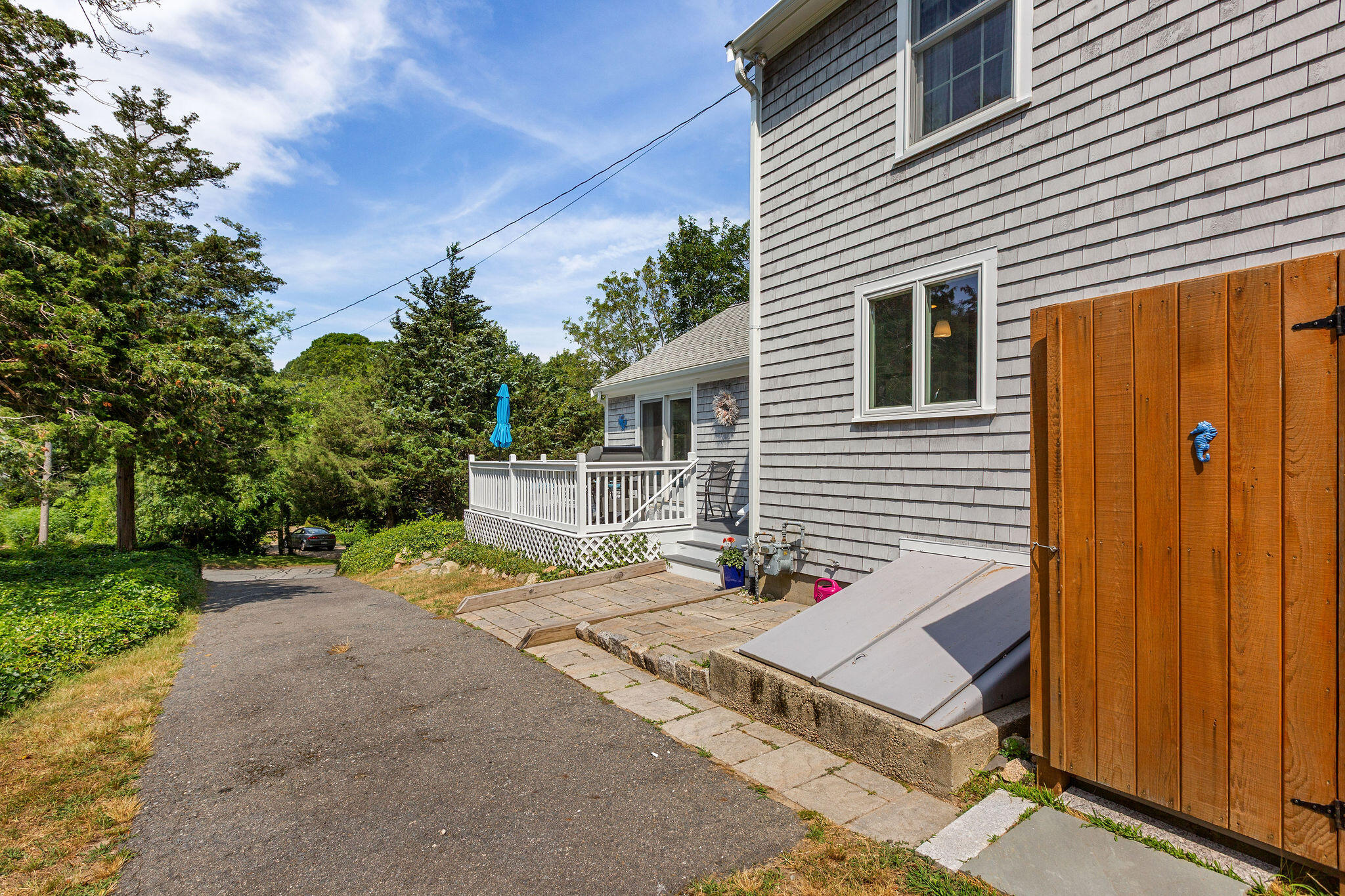 10 Briarfield Road
