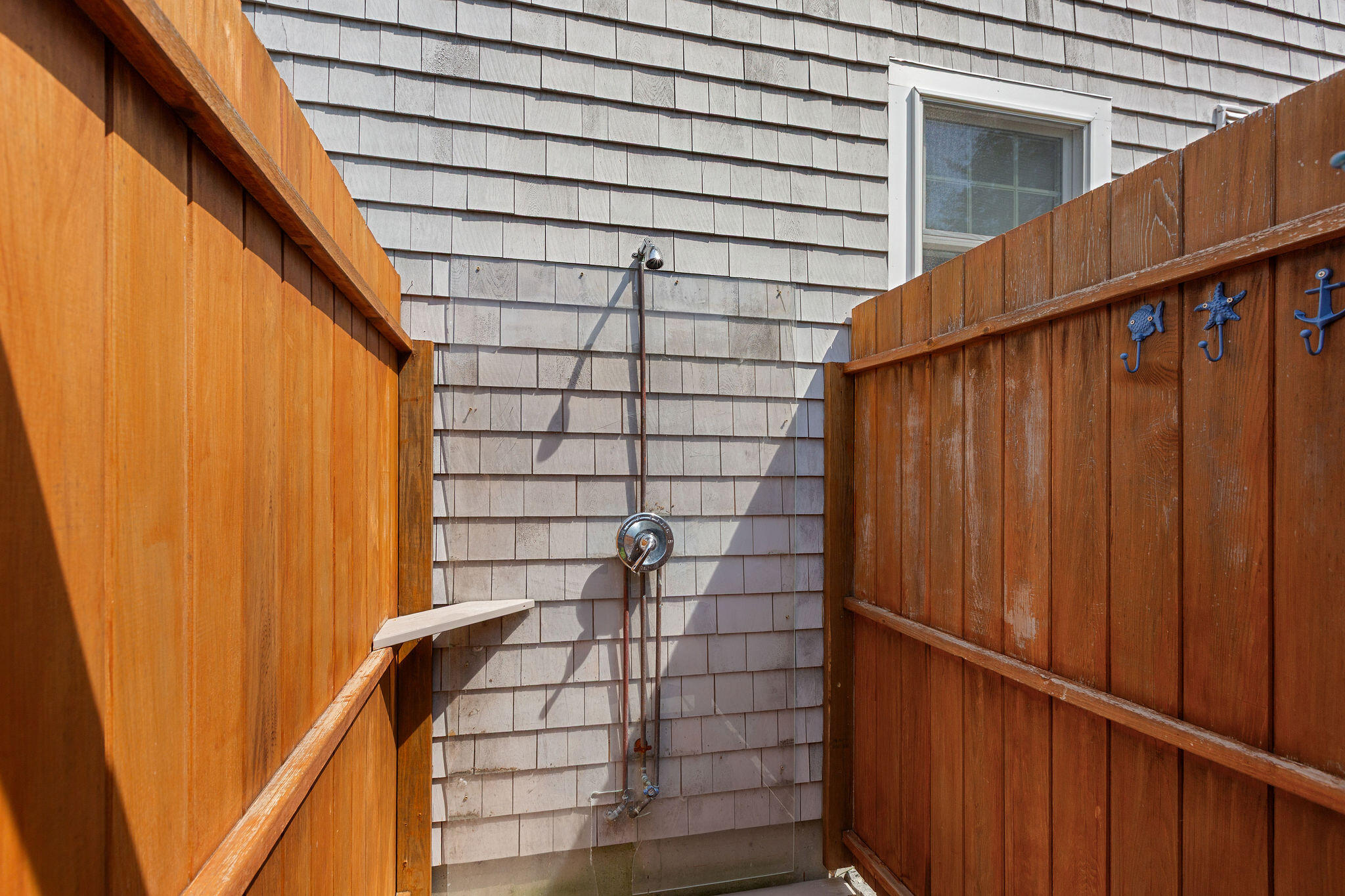 10 Briarfield Road