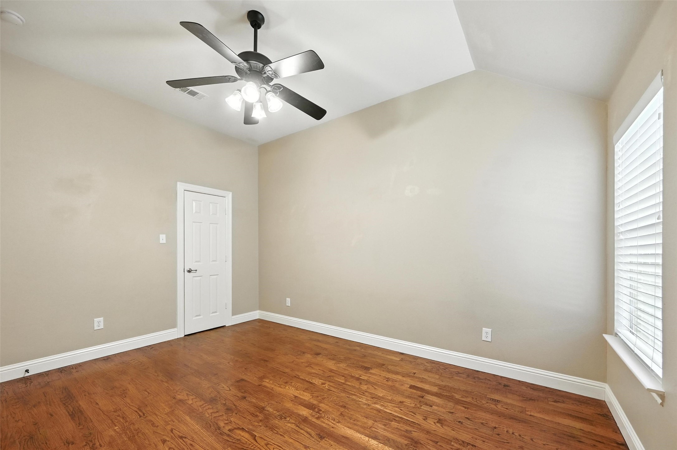 11762 Kingsville Drive