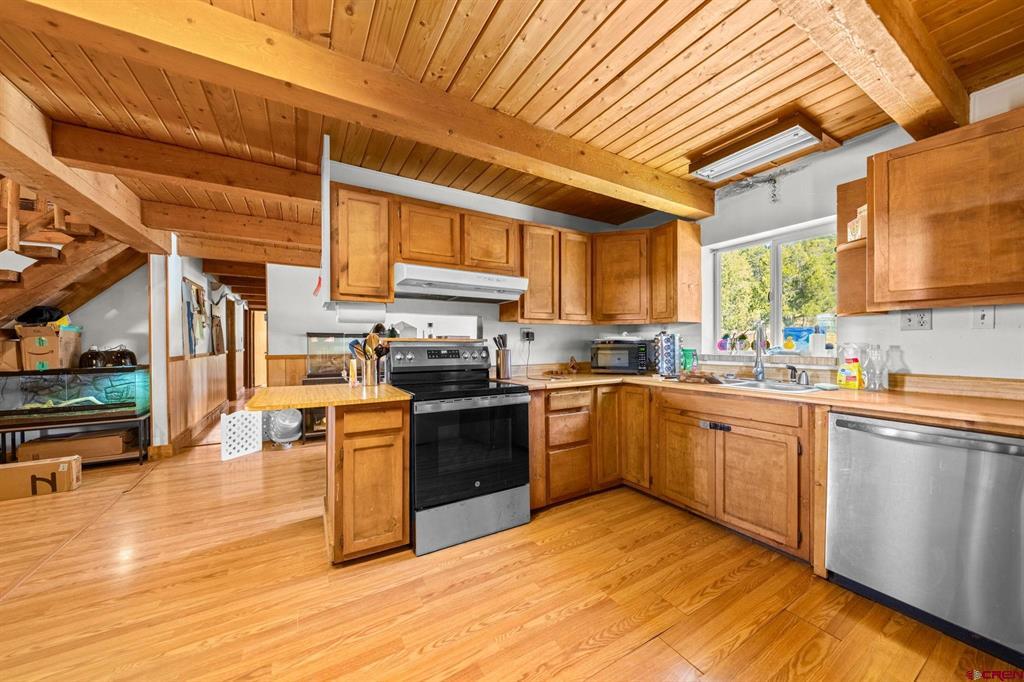 529 Rustic Road