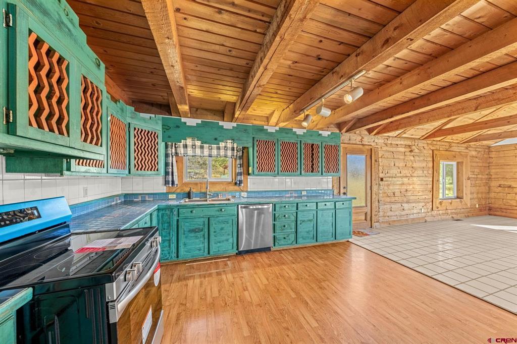 529 Rustic Road