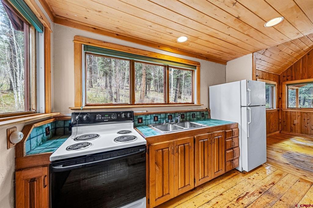 658 Sawmill Road