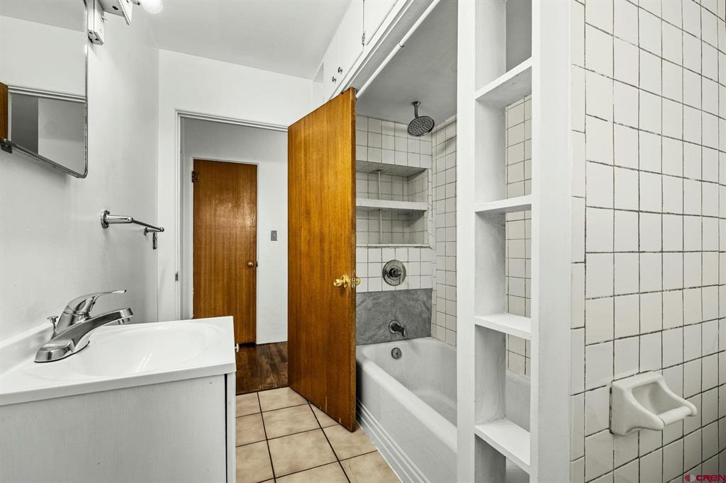 111 E 31st Street