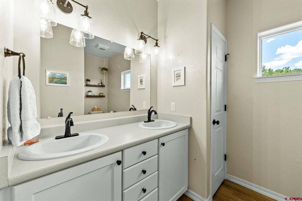 42168 Road J.75