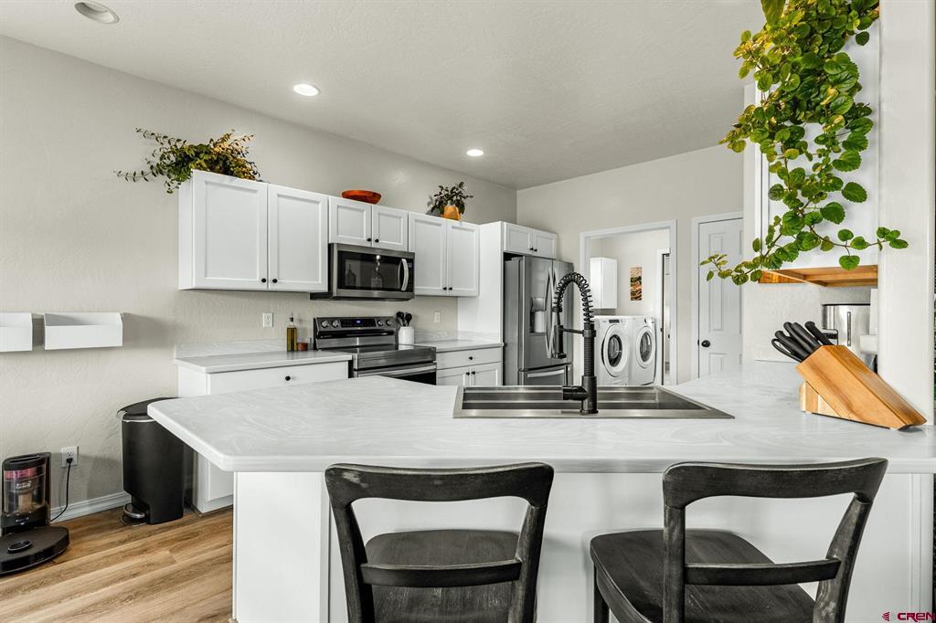 42168 Road J.75
