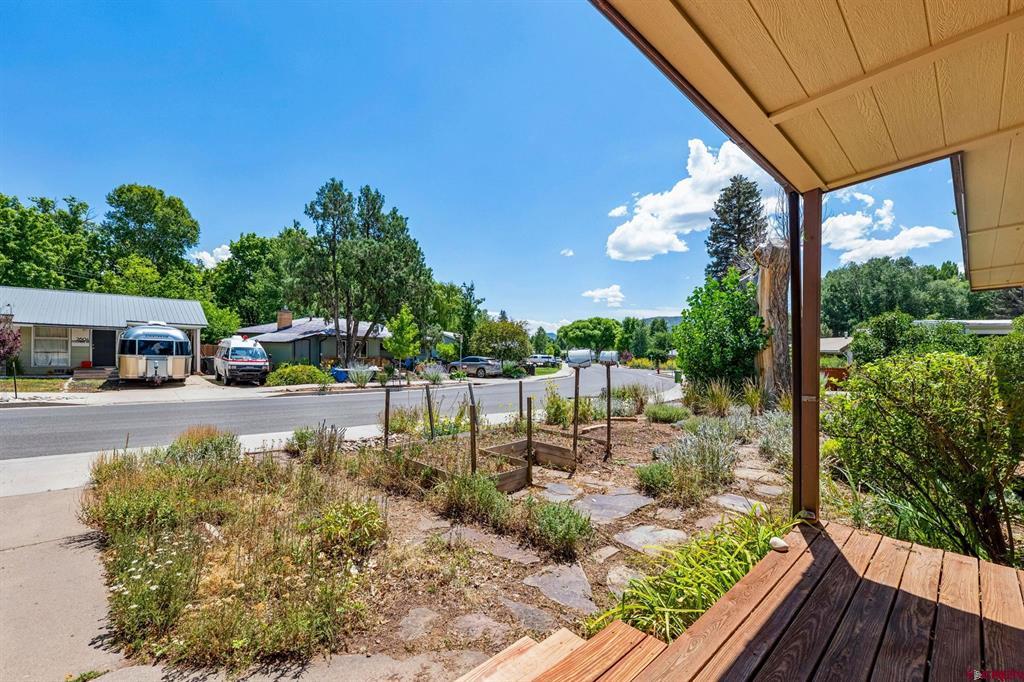 2605 Columbine Drive
