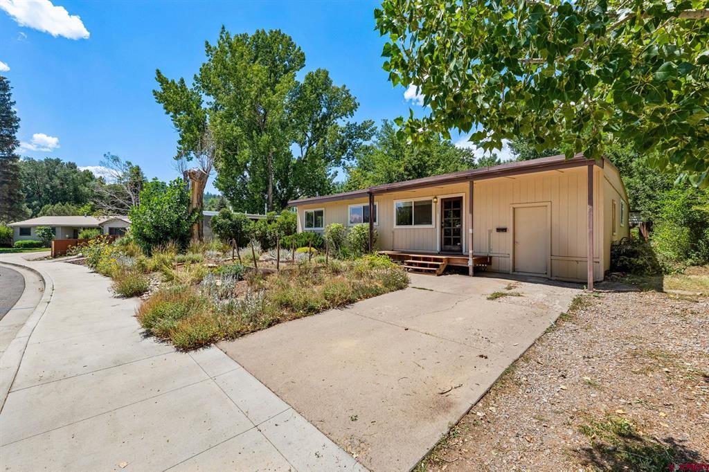 2605 Columbine Drive