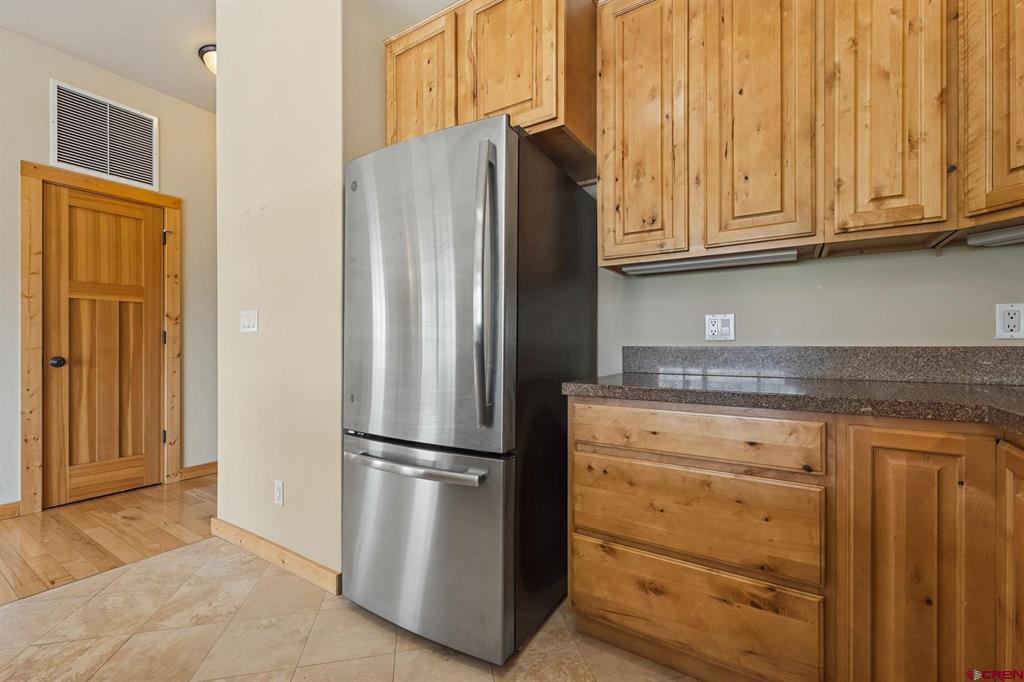 175 Metz Lane Unit: 106