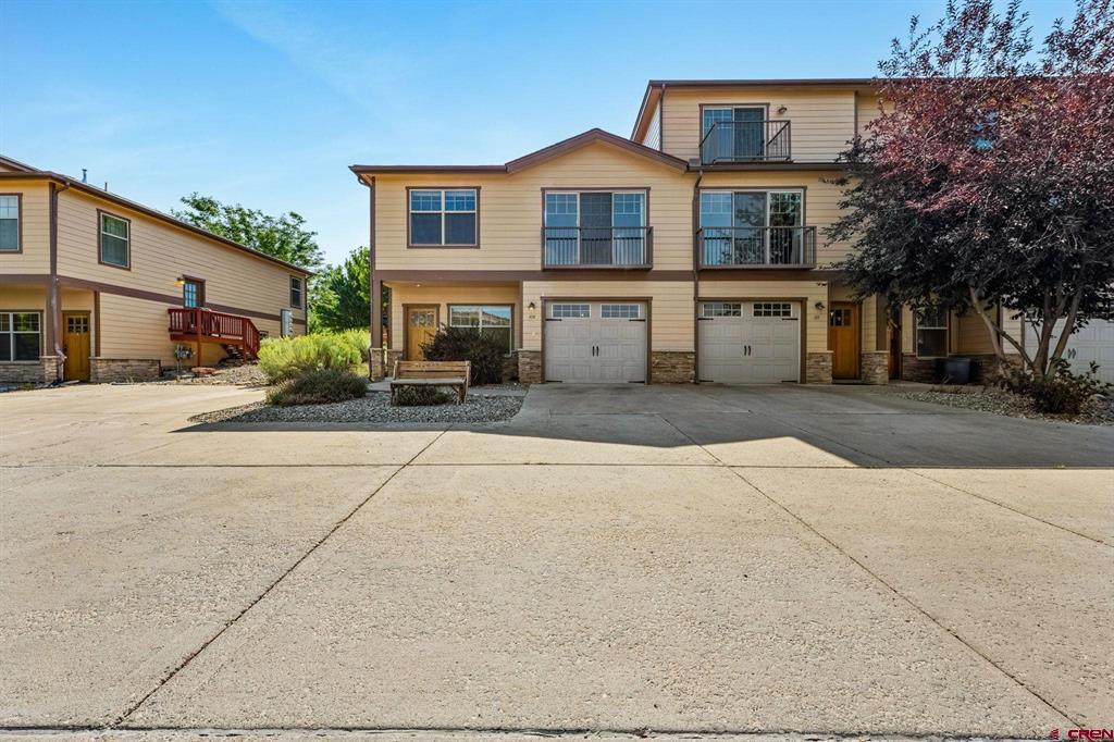 175 Metz Lane Unit: 106