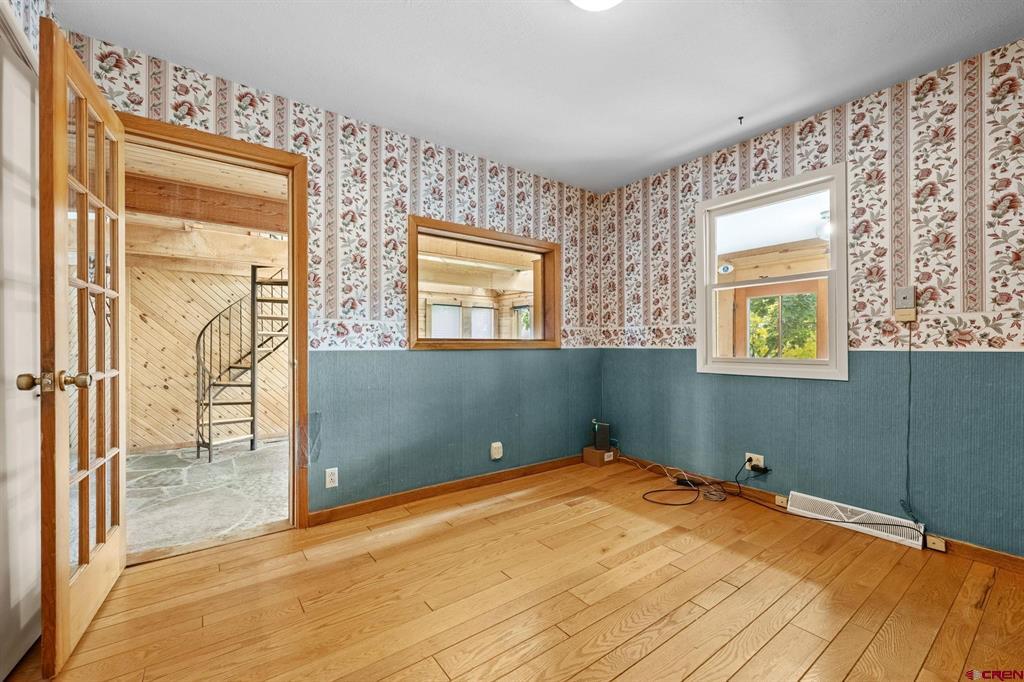 1041 County Road 307