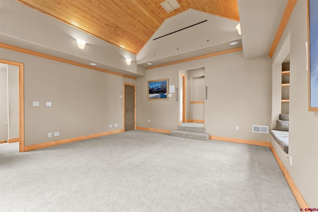 1041 County Road 307