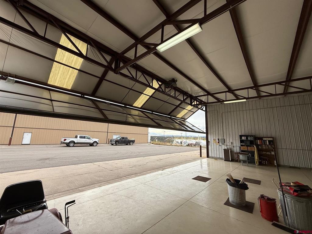 1300 Airport - Taxiway 1 Unit: Hangar DA-2