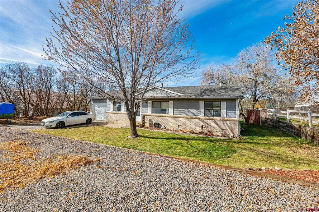 1401 Cactus Drive