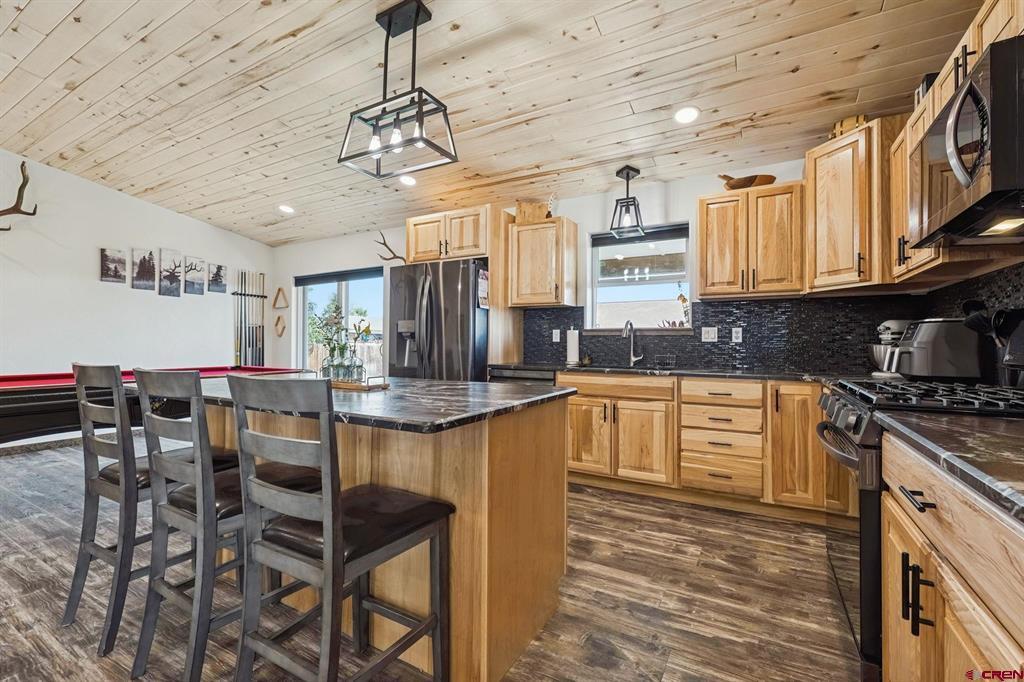 520 Hickory Ridge