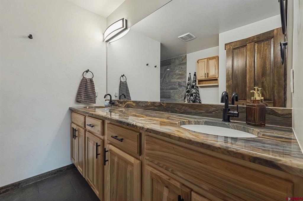 520 Hickory Ridge