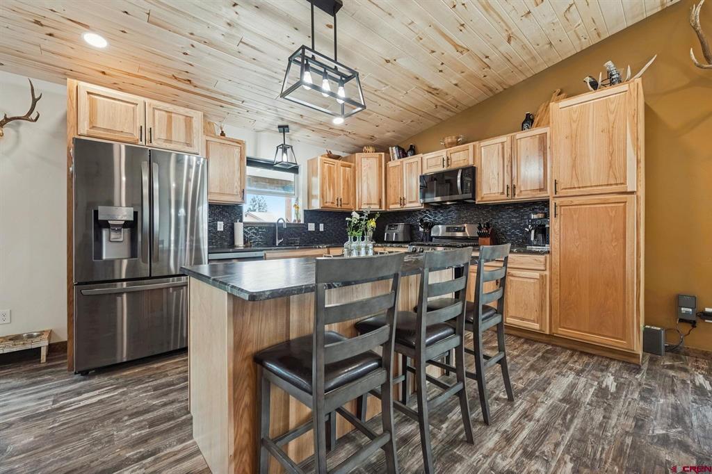 520 Hickory Ridge