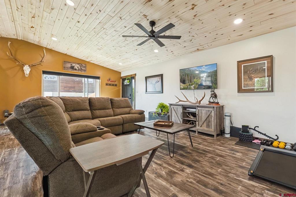 520 Hickory Ridge