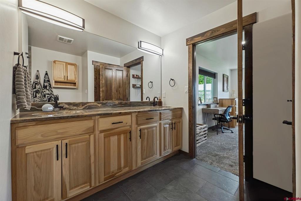 520 Hickory Ridge
