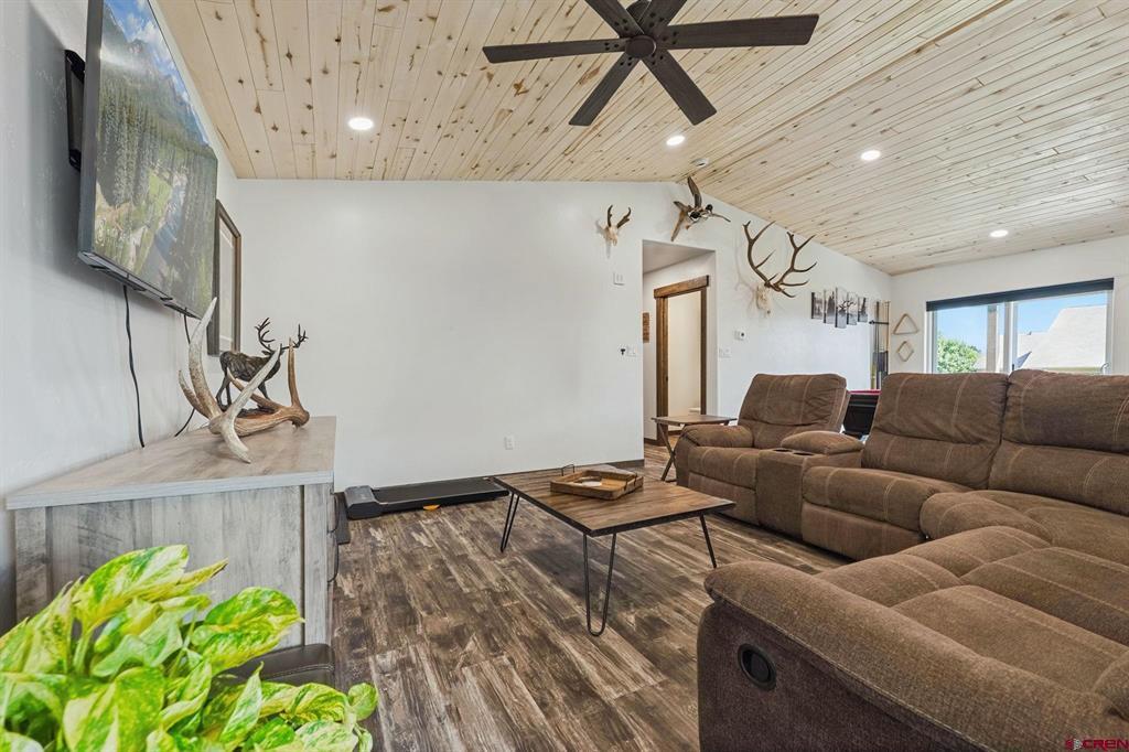 520 Hickory Ridge