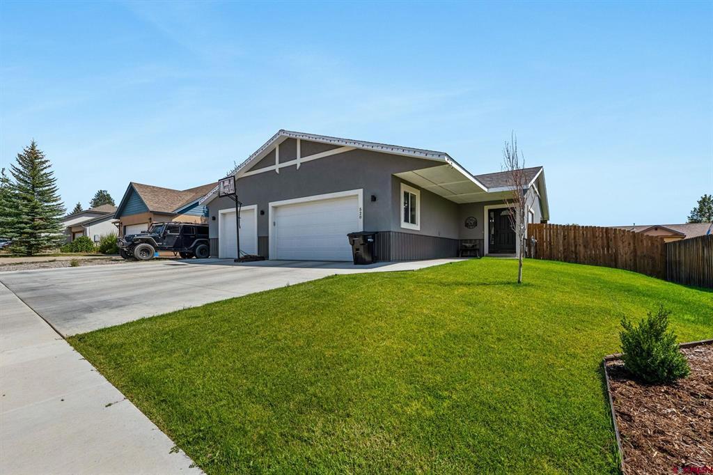 520 Hickory Ridge