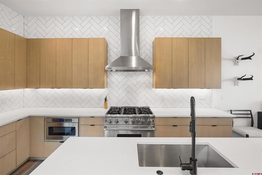 239 Rock Point Drive Unit: B