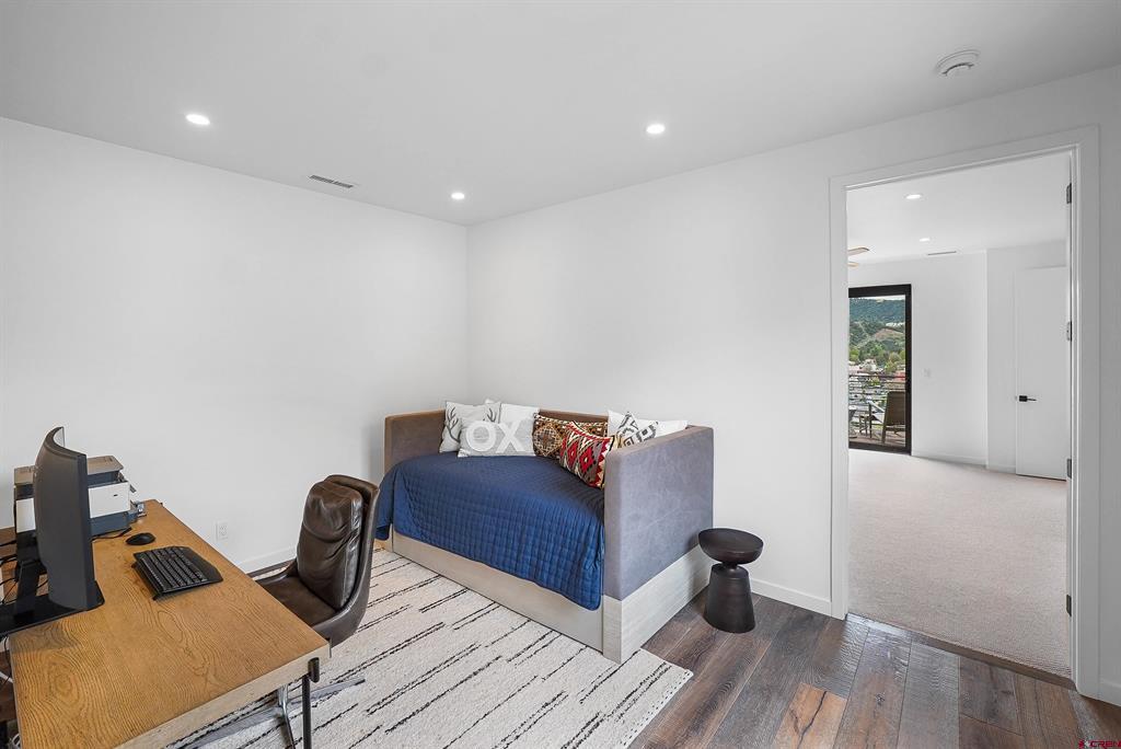 239 Rock Point Drive Unit: B