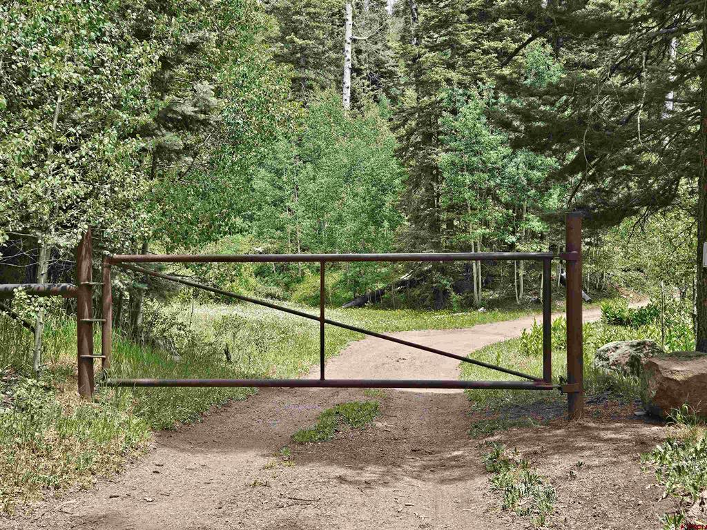 4566 Middle Mountain Road