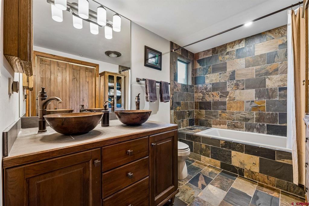365 S Tamarron Drive Unit: 783