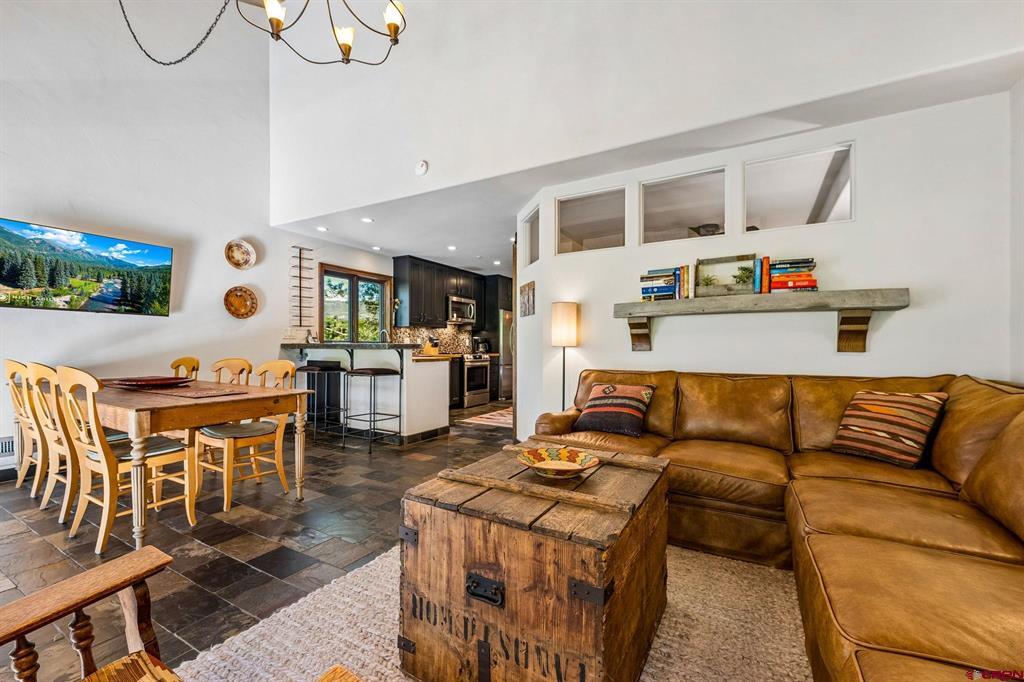 365 S Tamarron Drive Unit: 783