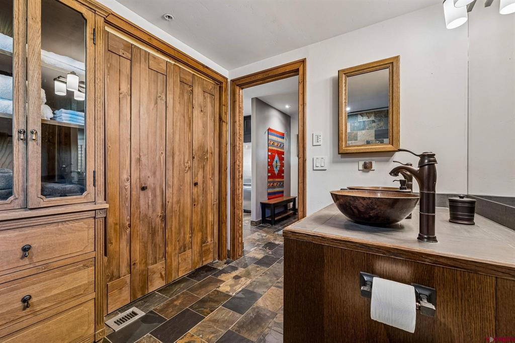 365 S Tamarron Drive Unit: 783