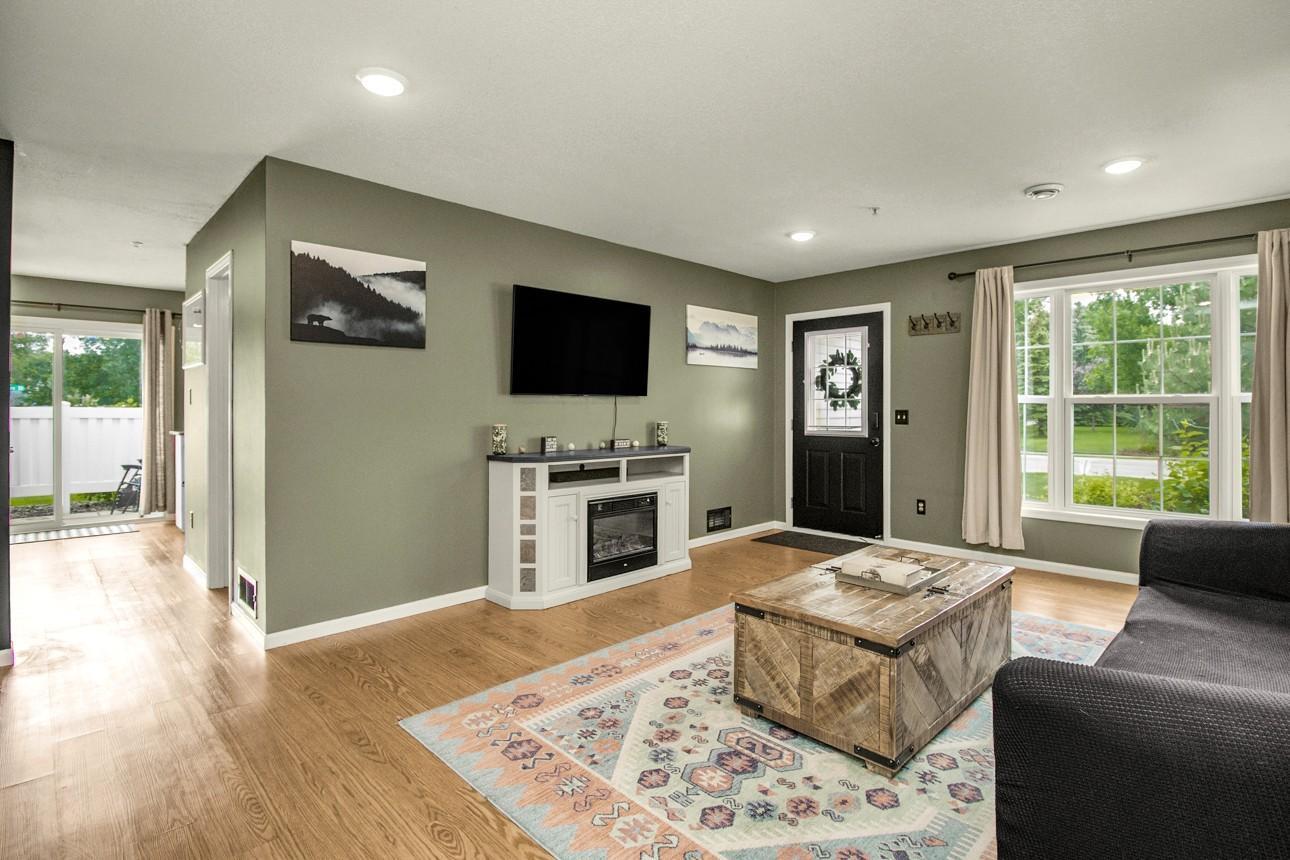 1146 100th Drive NE Unit: A