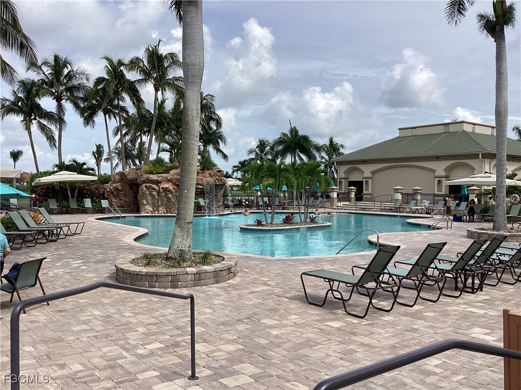 14571 Legends BLVD N 201