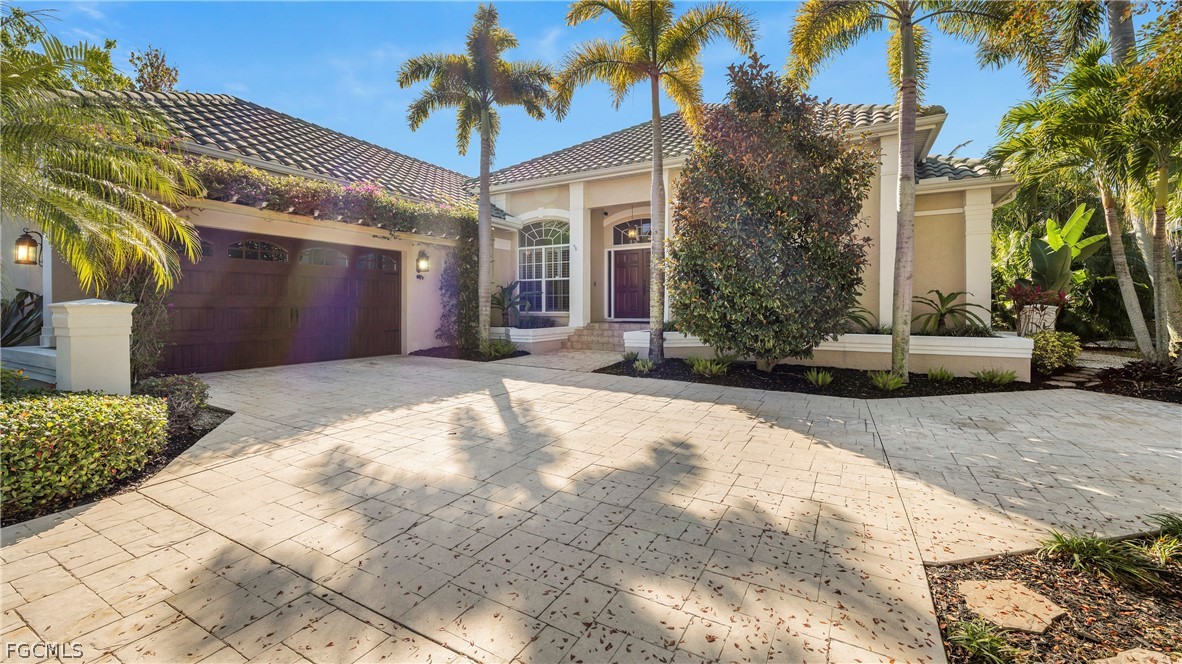8558 S Lake CIR