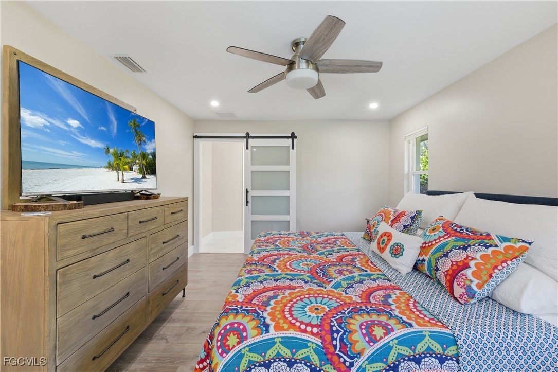 6807 Azalea LN