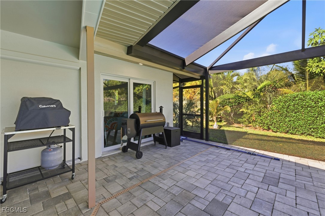 6807 Azalea LN