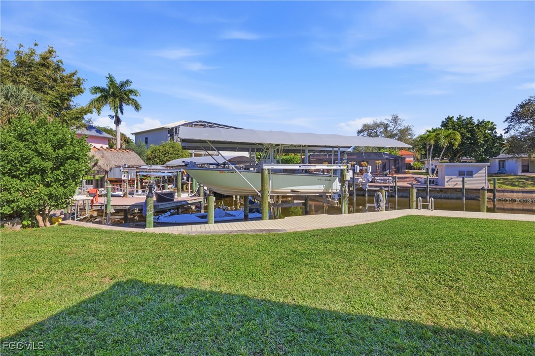 6807 Azalea LN