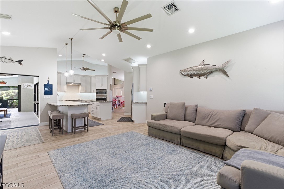 6651 Willow Lake CIR