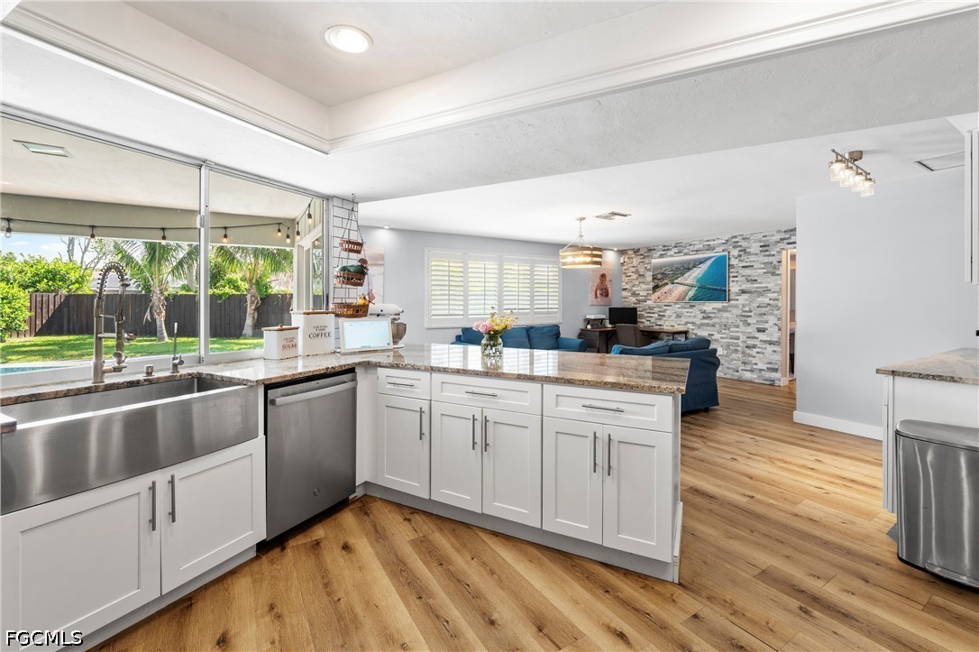 1513 Manchester BLVD