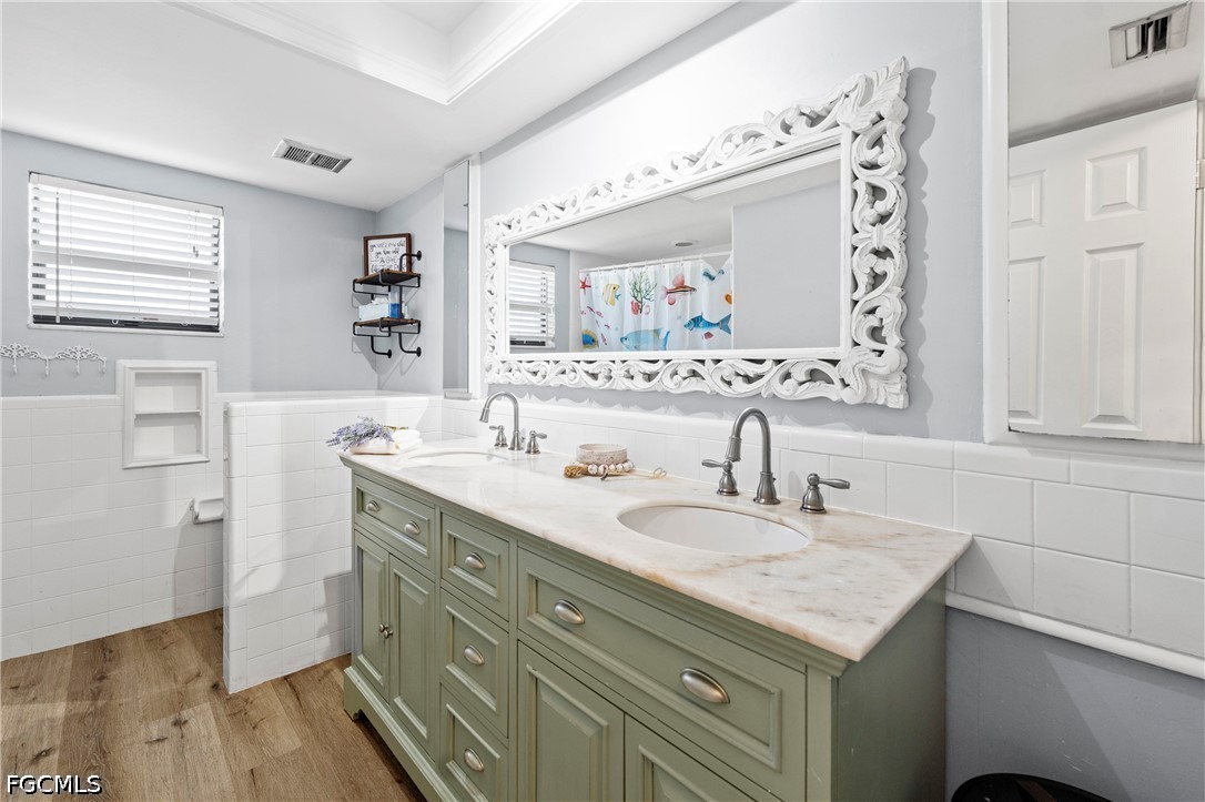 1513 Manchester BLVD