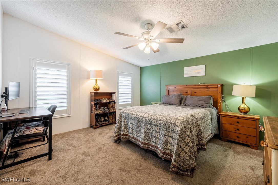 11211 Lazy Acres LN