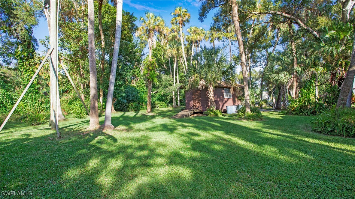 105 Little Grove LN