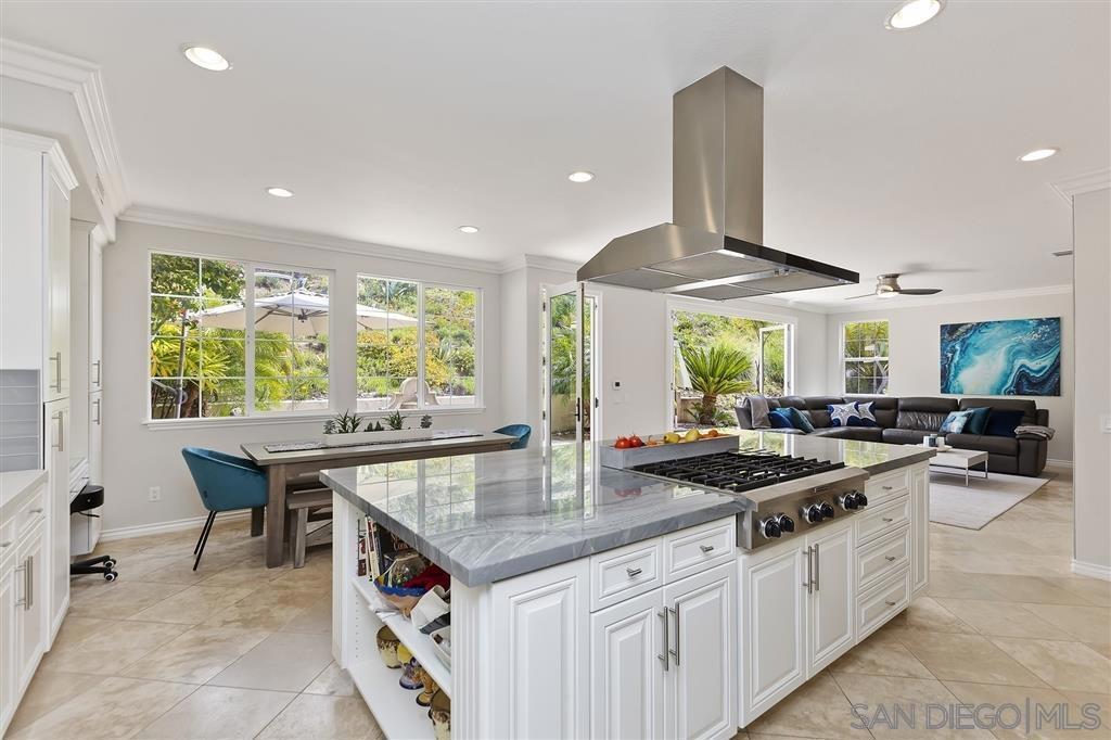 3289 Avenida De Sueno