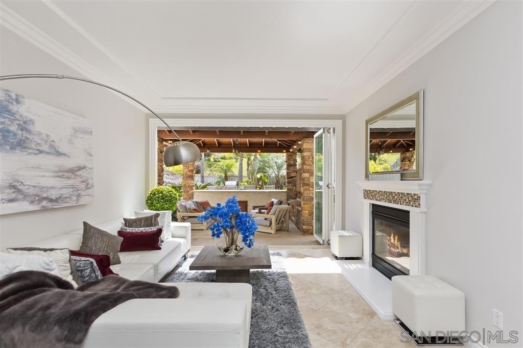 3289 Avenida De Sueno