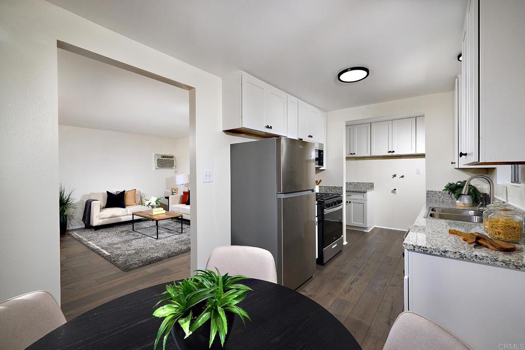 3525 Hollencrest Road