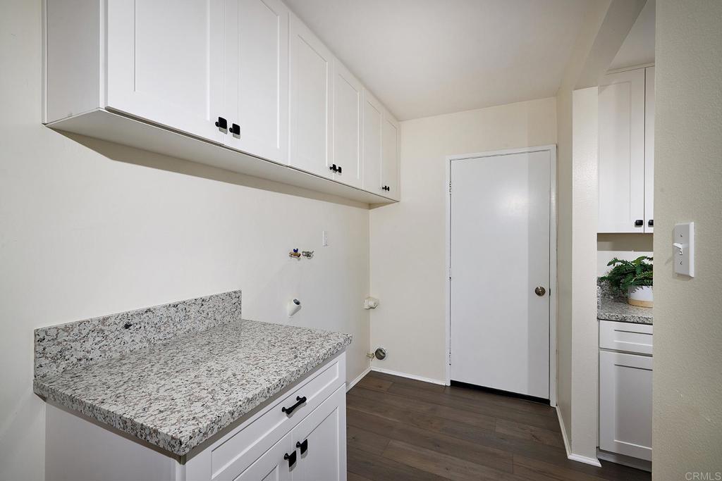 3525 Hollencrest Road