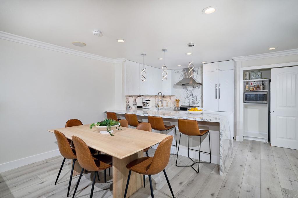 435 S Sierra Avenue 118